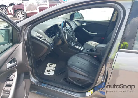 2013 Ford Focus Se z USA, uszkodzony, nr VIN 1FADP3F24DL130414